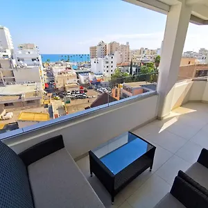 https://sunny-daze-seaview-apartment.larnacahotels.org