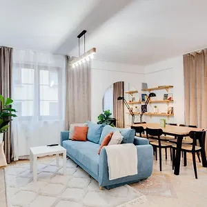  Apartament Modern Italia - 100m Main Square - Parking And Lift